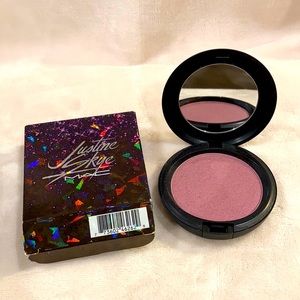 NEW MAC Justine Skye Iridescent Pressed Powder
